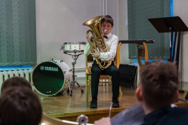 WhatsApp Image 2026-02-12 at 10.27.37 tuvplānā mūsu audzēknis uzstājoties